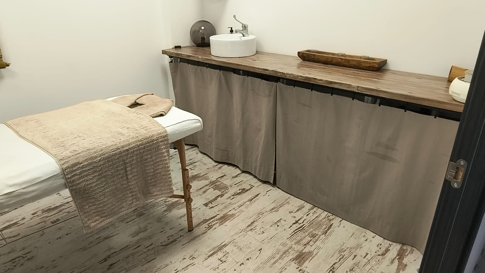 Gallery 05